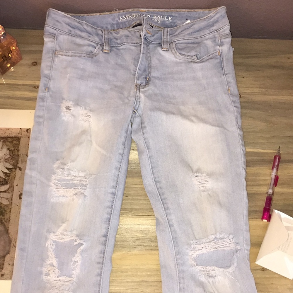American Eagle distressed jeans